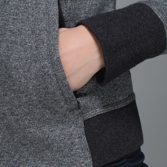 Luulemon Karmacollected Jacket
Weathered Speckled Black. 
Size 2. 
Flawless. - Picture 7 of 11